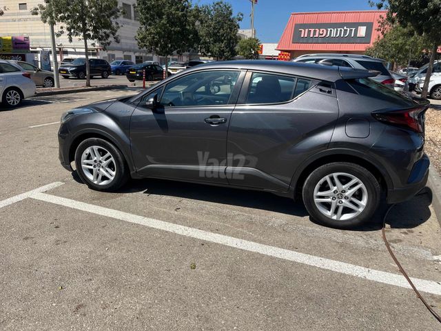 טויוטה C-HR