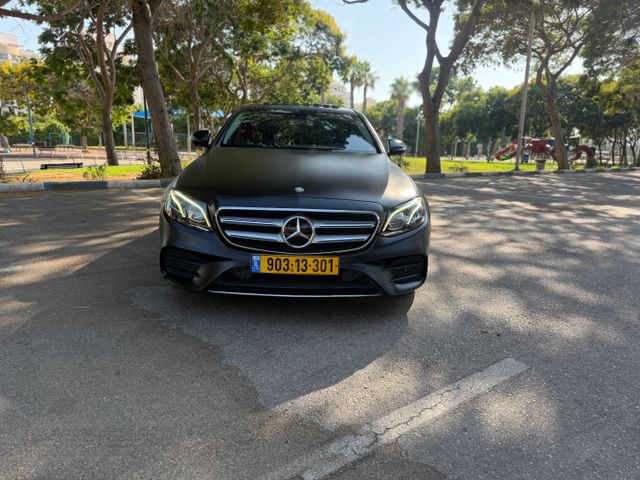 מודעת רכב מרצדס-בנץ E-class