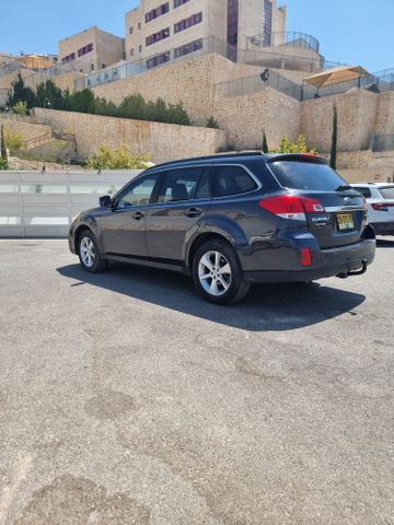 סובארו אאוטבק