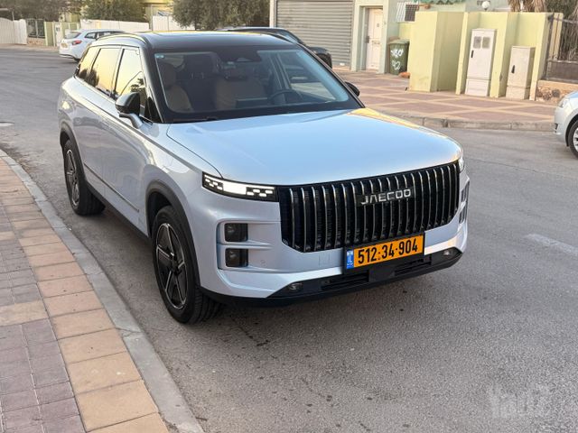 ג'אקו J7