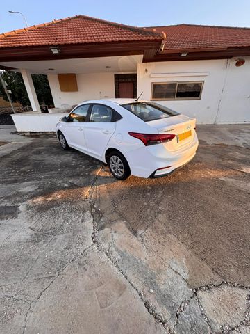 יונדאי אקסנט i25