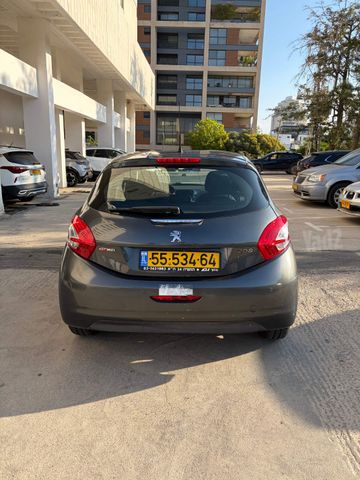 פיג'ו 208