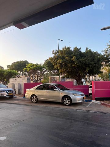 מודעת רכב טויוטה קאמרי