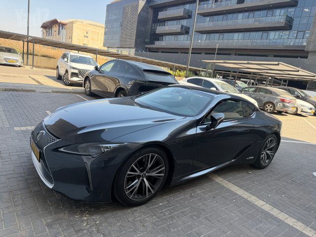 לקסוס LC