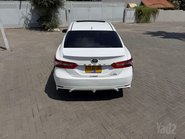 טויוטה קאמרי