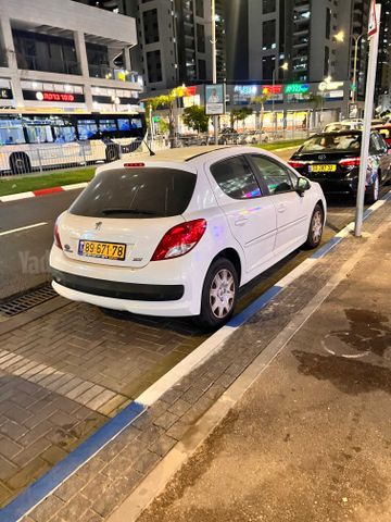 מודעת רכב פיג'ו 207