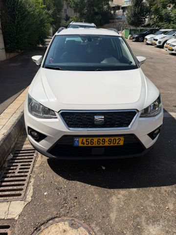 סיאט ארונה