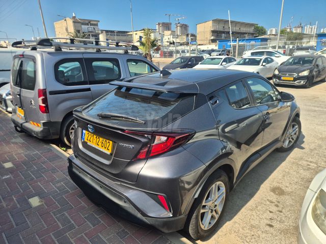 טויוטה C-HR