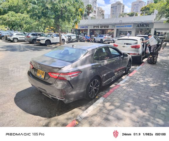 טויוטה קאמרי