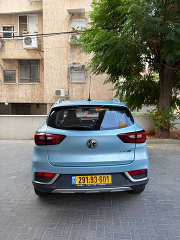 אם ג'י ZS