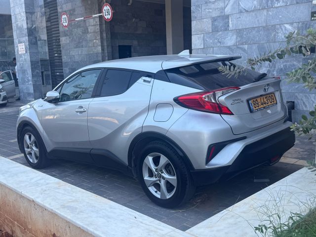 טויוטה C-HR