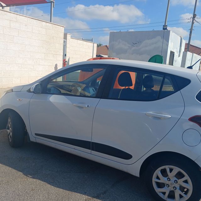 יונדאי i10