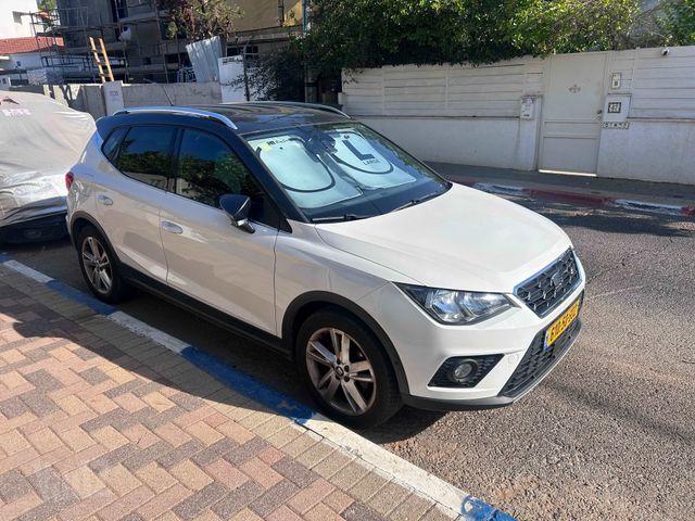 מודעת רכב סיאט ארונה