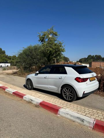 אאודי A1