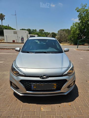 יונדאי i20