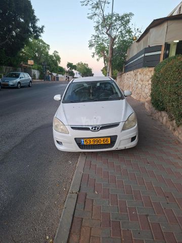 יונדאי i30