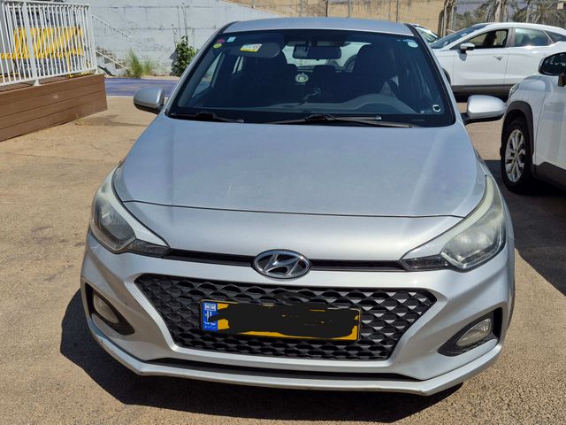 מודעת רכב יונדאי i20