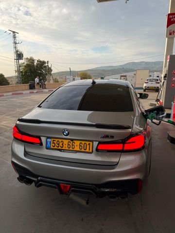 ב מ וו M5