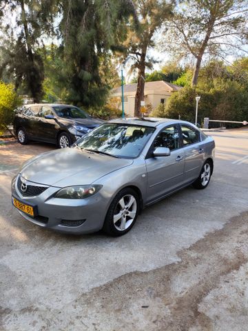 מודעת רכב מאזדה 3