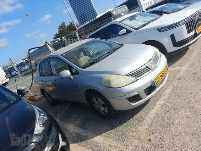 ניסאן טידה