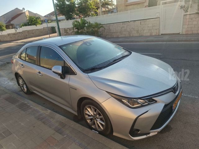 מודעת רכב טויוטה קורולה