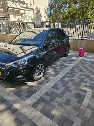 יונדאי i20