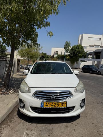 מיצובישי אטראז'