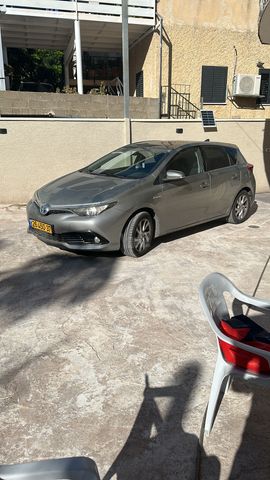 מודעת רכב טויוטה אוריס