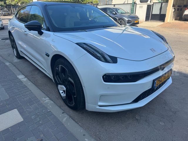 זיקר 001