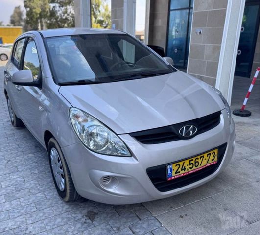 מודעת רכב יונדאי i20