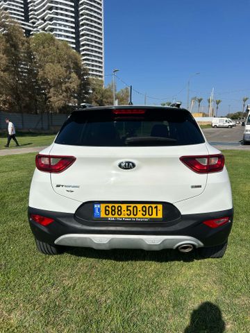 קיה סטוניק