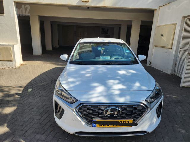 יונדאי איוניק