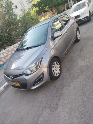 מודעת רכב יונדאי i20