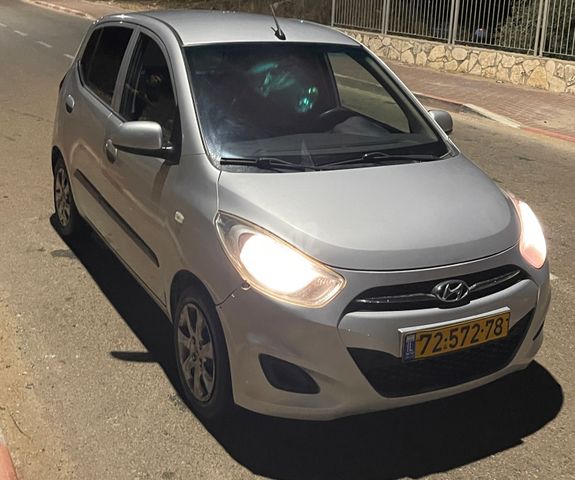 יונדאי i10