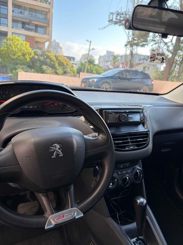 פיג'ו 208