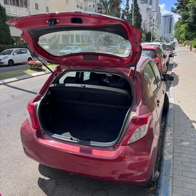 טויוטה יאריס
