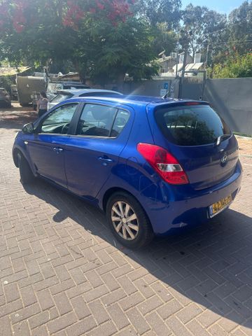 יונדאי i20