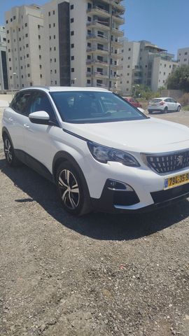 פיג'ו 3008
