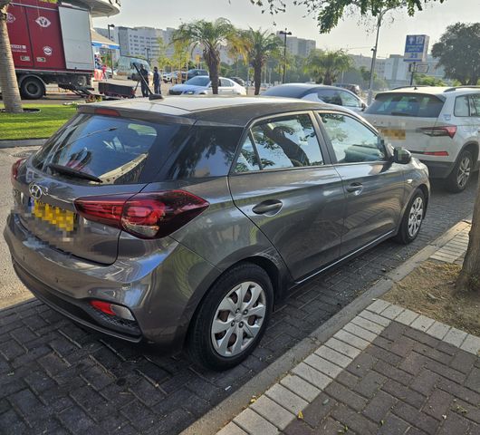 מודעת רכב יונדאי i20