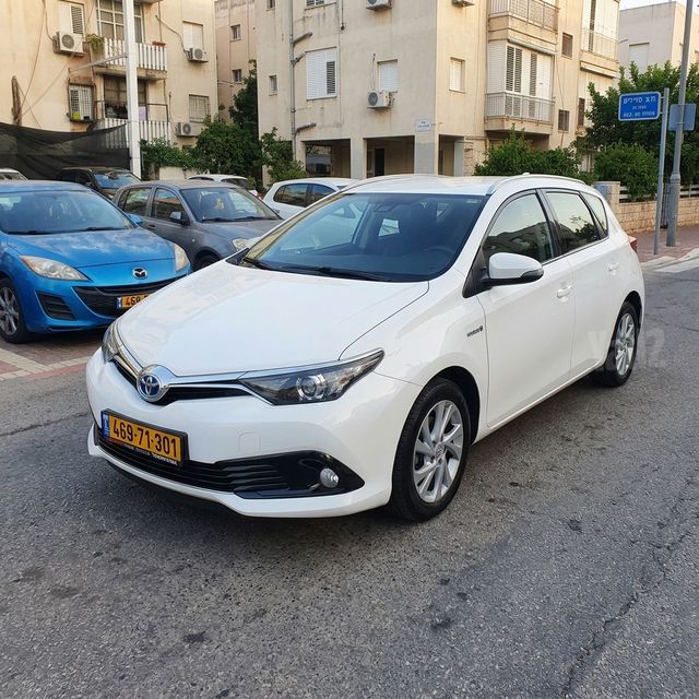 מודעת רכב טויוטה אוריס