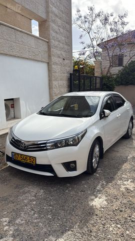 מודעת רכב טויוטה קורולה