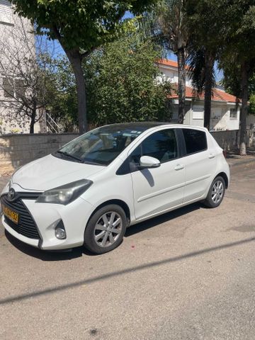 טויוטה יאריס