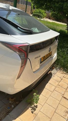 טויוטה פריוס