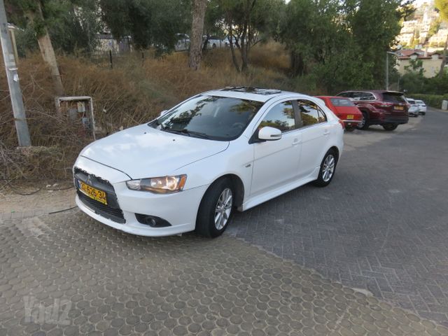 מודעת רכב מיצובישי לנסר