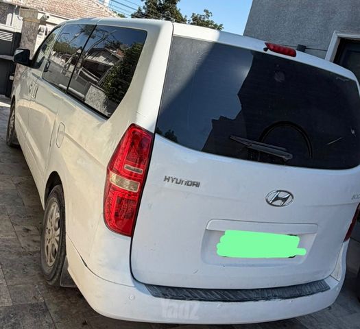 מודעת רכב יונדאי H-1 / i800