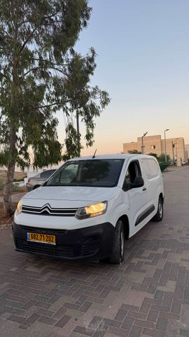 מודעת רכב סיטרואן ברלינגו