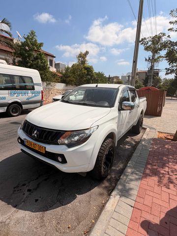 מודעת רכב מיצובישי טרייטון / L200