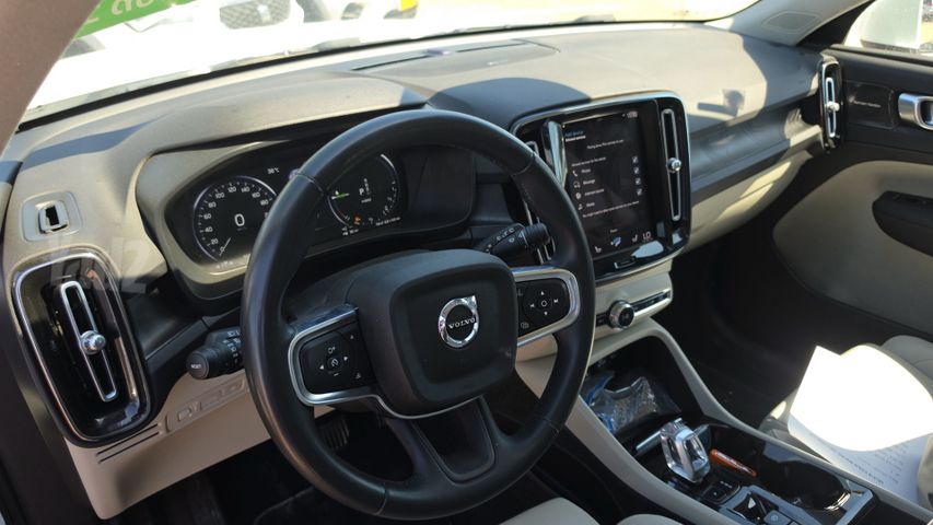 וולוו XC40