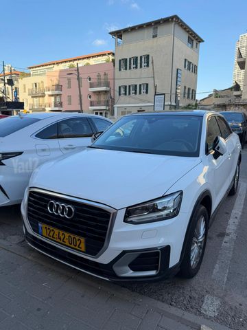אאודי Q2