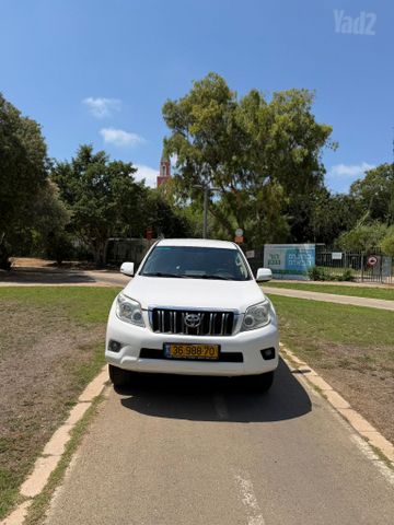 טויוטה לנד קרוזר